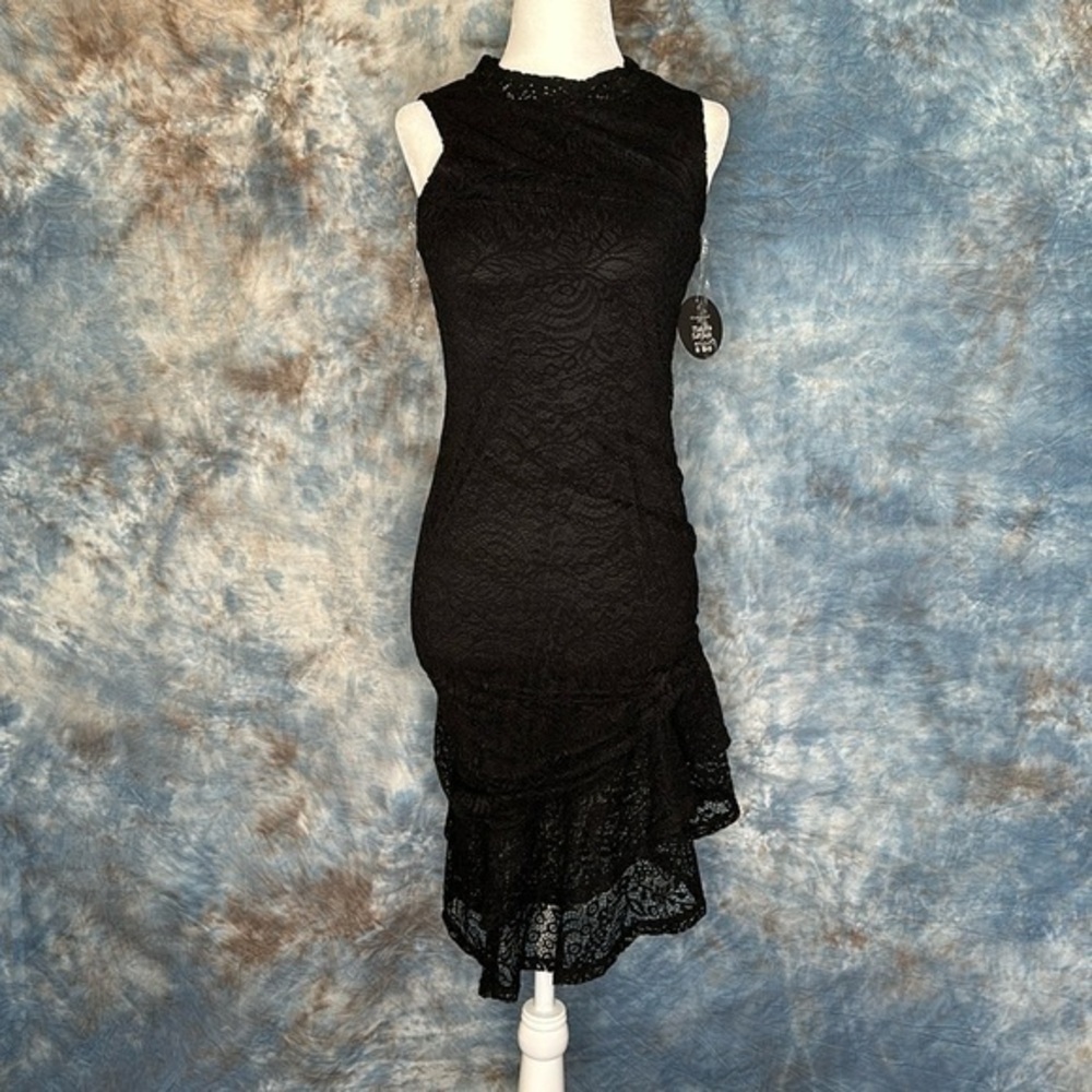 NWT Jolie & Joy Black body con lace dress Sz M